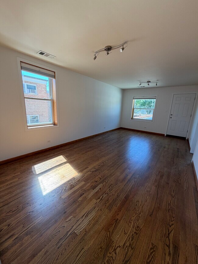 Photo - 5615 W Irving Park Rd Unit 2R