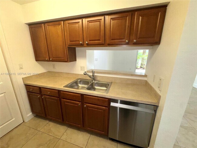 Photo - 733 Riverside Dr Unit 1216