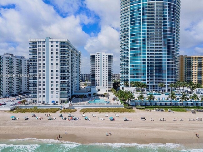 Building Photo - 2751 S Ocean Dr Unit 1706S
