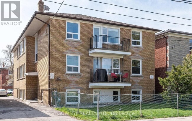 Photo - 233 Melrose St Unit 1A
