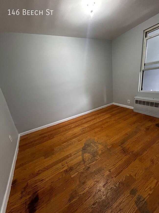 Photo - 146 Beech St