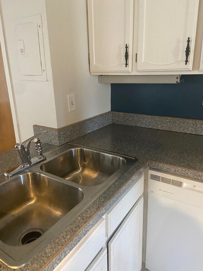 Photo - 590 Logan St Unit 302