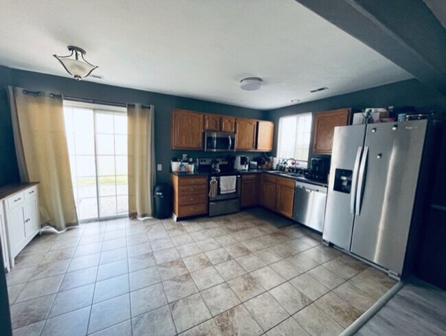 Photo - Burbage Grant