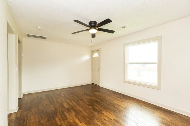 Photo - 804 Grandview Ave