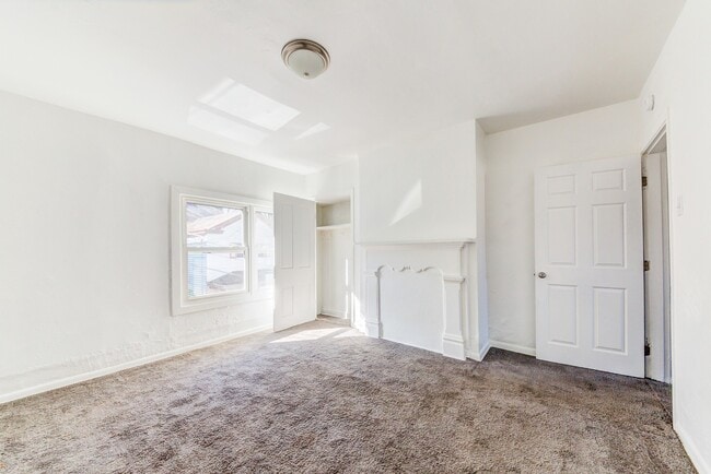 Photo - 919 Lillian St