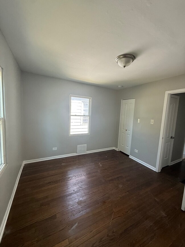 Photo - 16963 Shea Ave