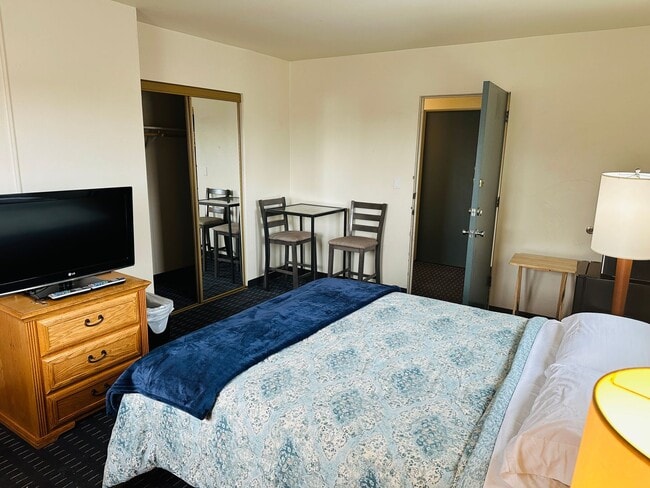 Photo - Furnished Studio Near Hospitals with WiFi,... Unidad 26