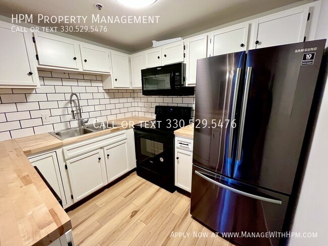 Photo - 1133 W 9th St Unit 107