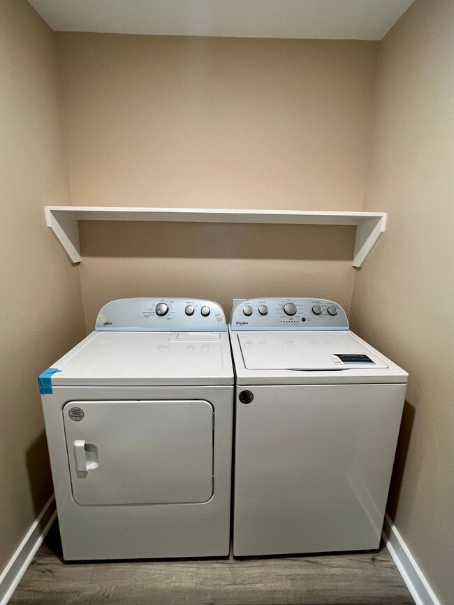 Photo - 2011 E Devine St