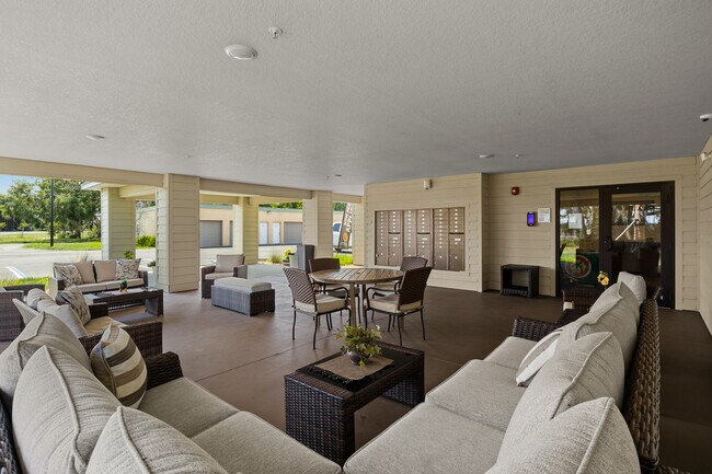 Spanish Moss Eco Apartments