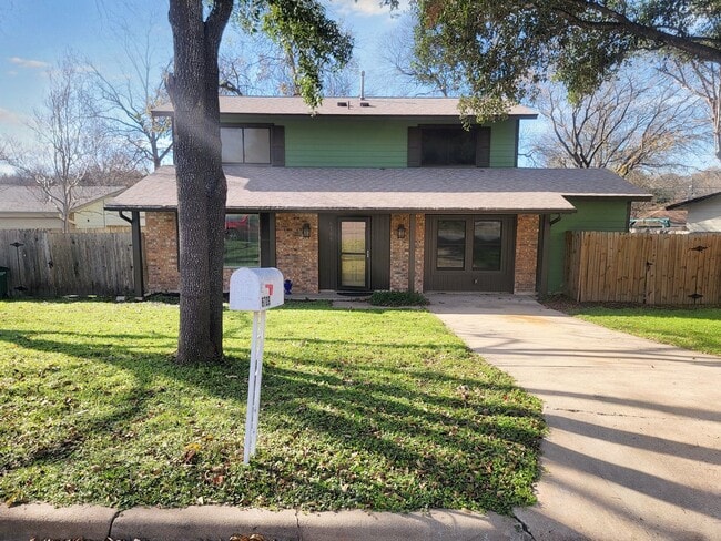Photo - Spacious 4/BR 2.5/BA Two-Story Home with Fireplace & Huge Fenced Yard