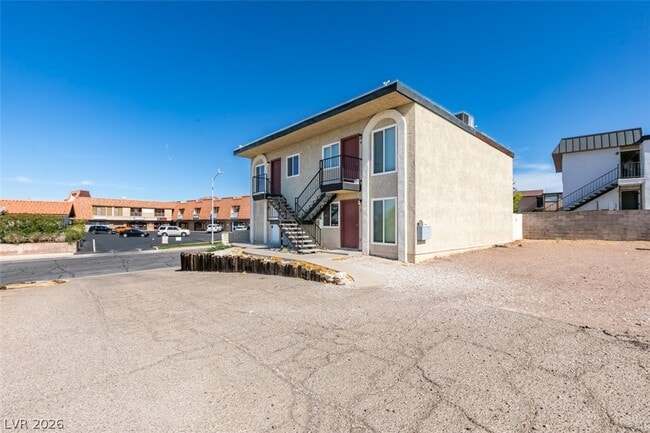 Photo - 525 Fir St