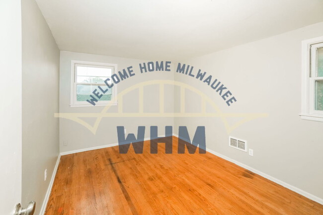 Photo - 1908 W Fairmount Ave