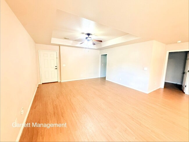Photo - 1203 E Ave G