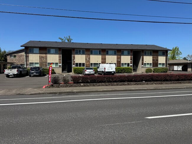 ES2275 -Eagle Rock Apartments