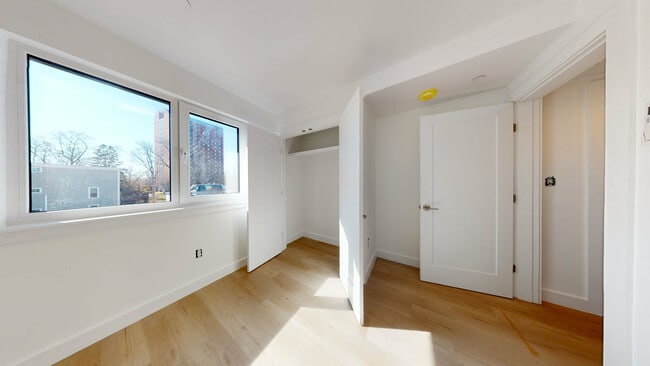 Photo - 2837 Washington St Unit #2