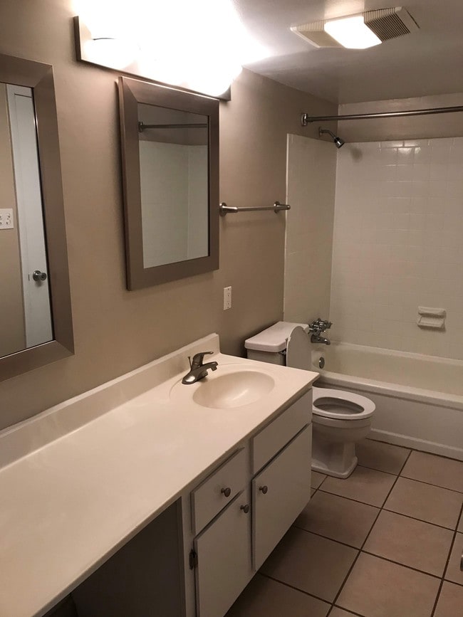 Hampton Bathroom