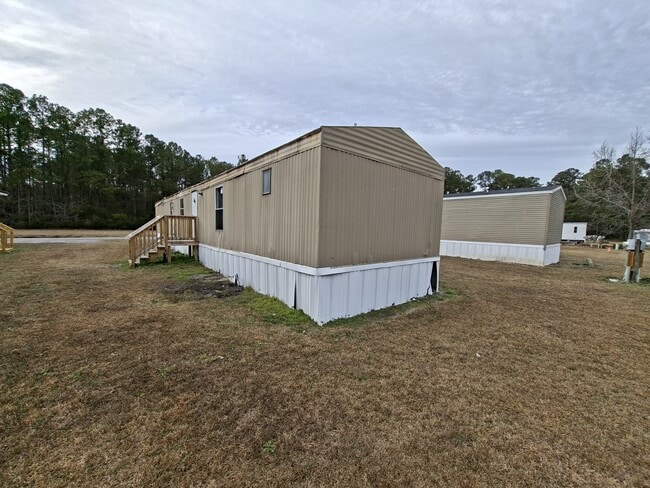 Photo - 64 Airbourne Ln