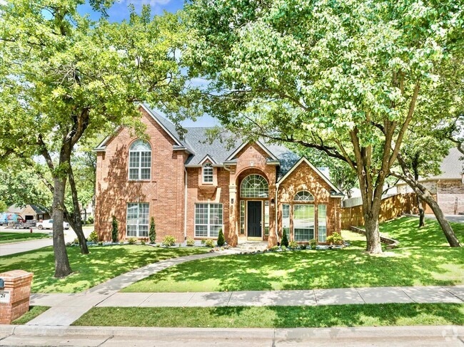 Building Photo - Exclusive Luxury Lease-124 N Crosstimber T... Rental