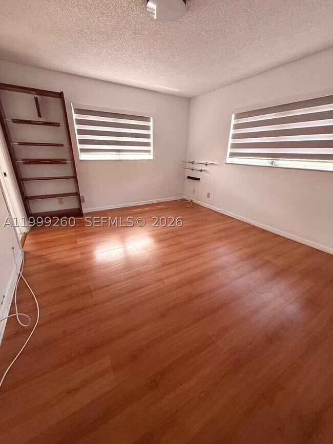 Photo - 900 NE 12th Ave Unit 401