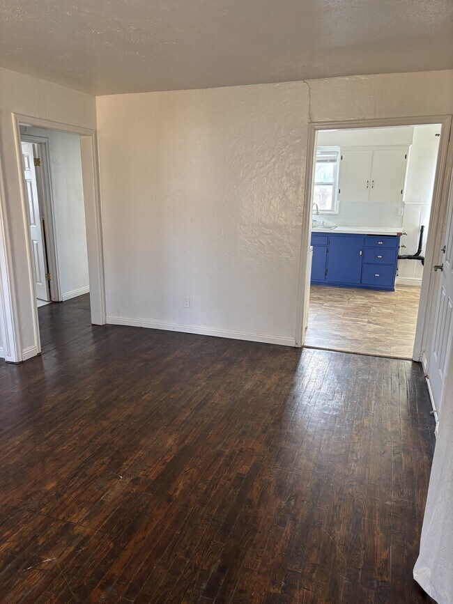 Photo - 394 Warren Ave