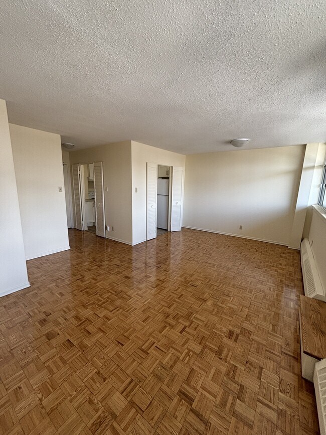 Photo - 70 McEwen Ave