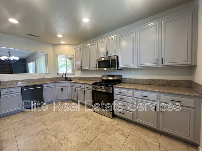 Photo - 1777 Oconnor Ave