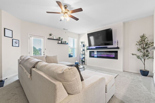Photo - Welcome Home to Comfort, Space & Convenience in Decatur!