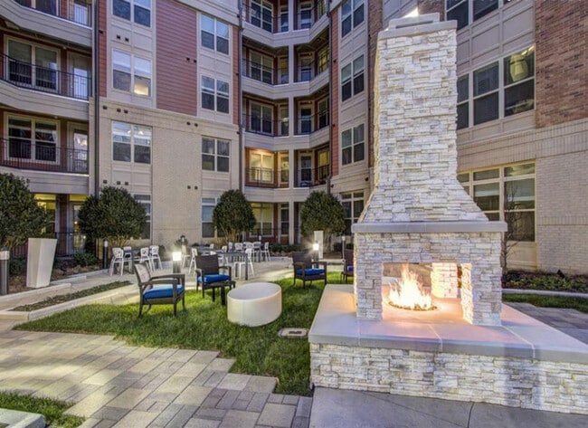 Building Photo - 5725 Carnegie Blvd