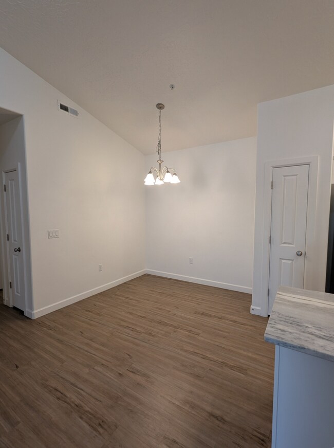 Photo - 344 S 740 W