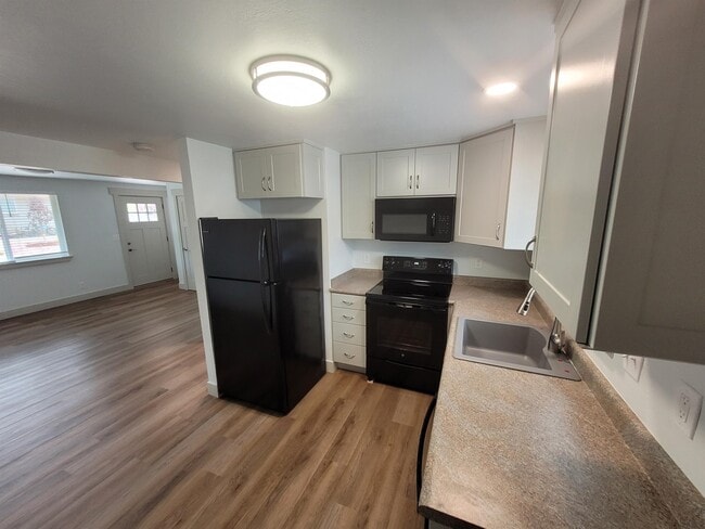 Photo - 245 W 200 N