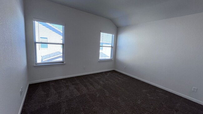 Photo - Modern 3-Bedroom Townhome in Gated Community – Prime Location!