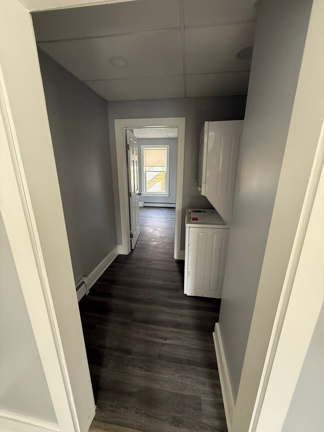 Photo - 168 Elm St Unit 1