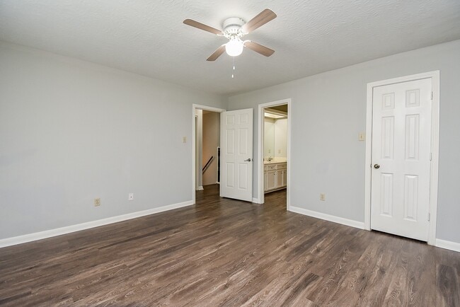 Building Photo - 1002 Meadowlark Ln