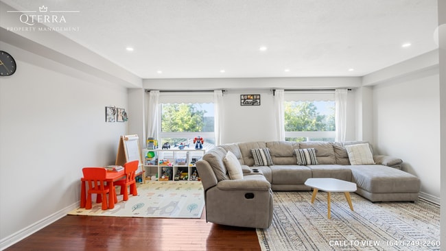 Building Photo - 72 Huxtable Ln