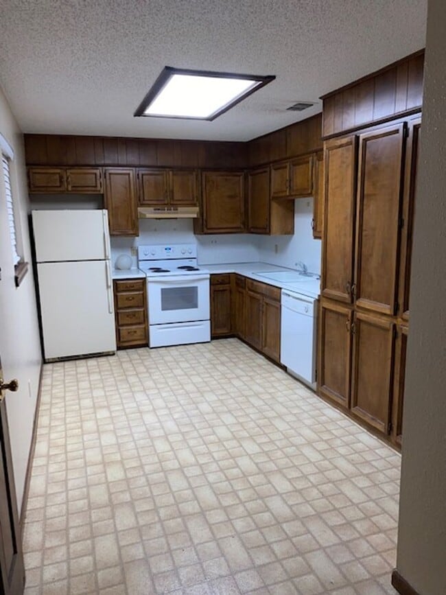 Photo - 2116 Gladstone St Unit B