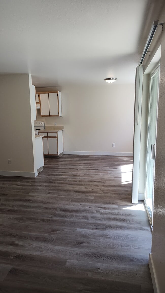 Photo - Amber Park Apartments