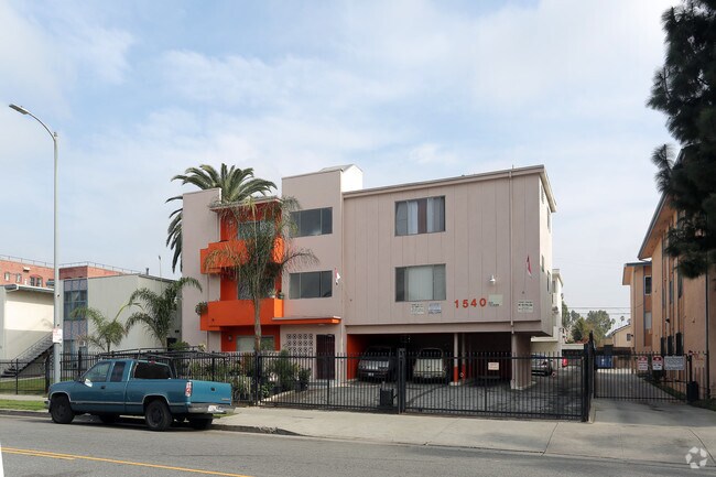 Building Photo - 1540 S Gramercy Pl Rental