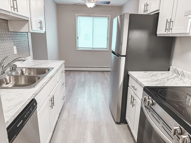 Photo - 6800- 6810 63rd Avenue