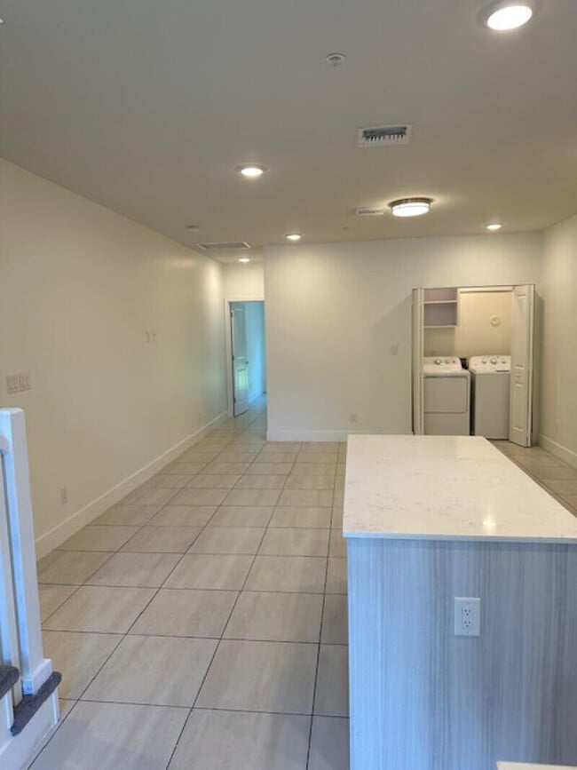 Photo - 3902 Melaleuca Ln