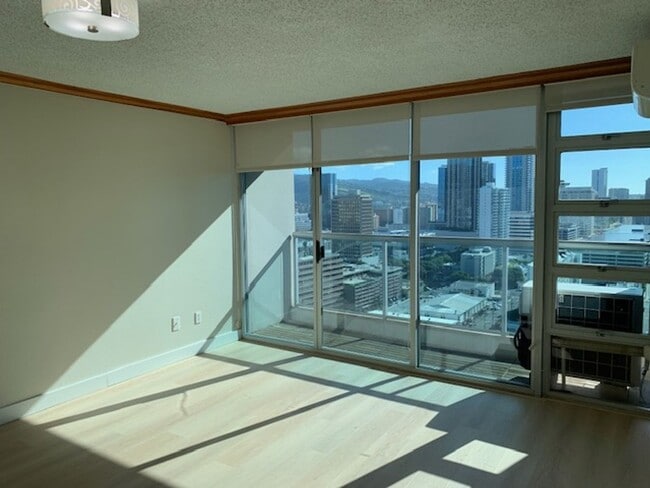 Photo - 1133 Waimanu St