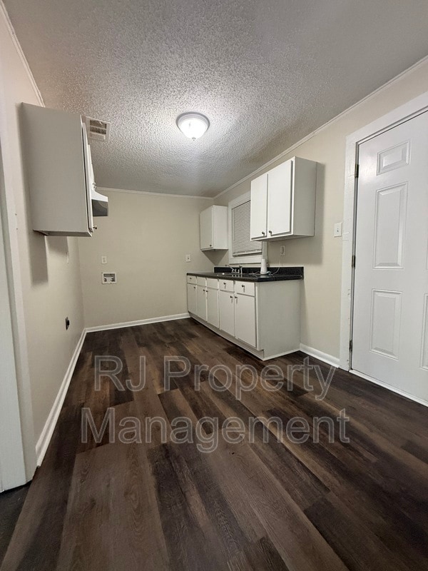 Photo - 1242 Airways Blvd
