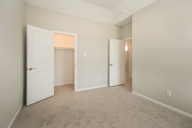 Building Photo - 9706 Stewart Springs Blvd