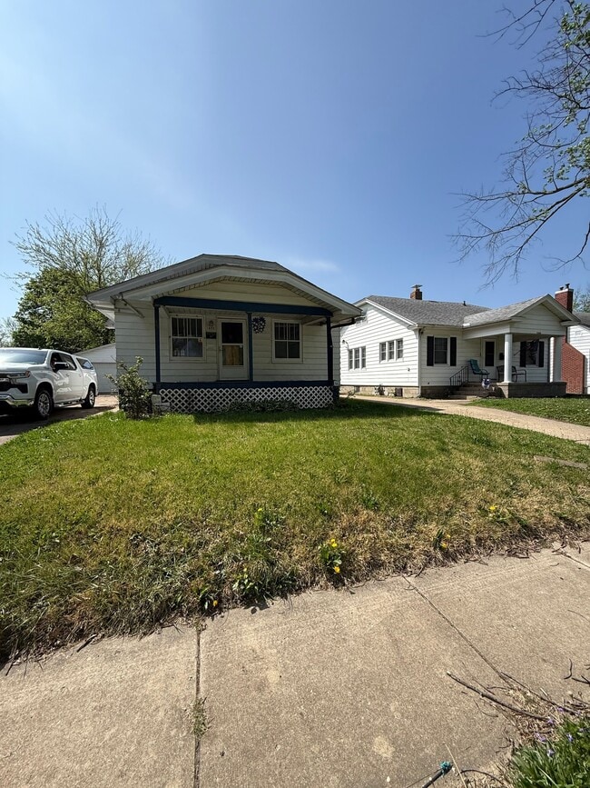 Building Photo - 1455 E Whitmer St