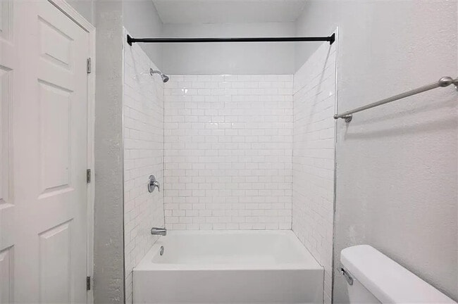 Photo - 619 Kiowa St