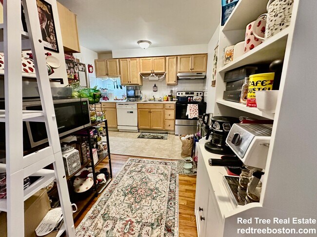 245 Kelton St Unit 23