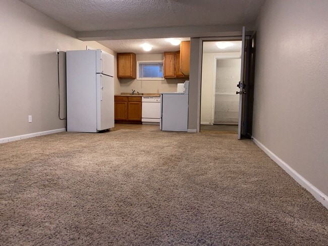 Photo - 2011 Tecumseh Rd Unidad B