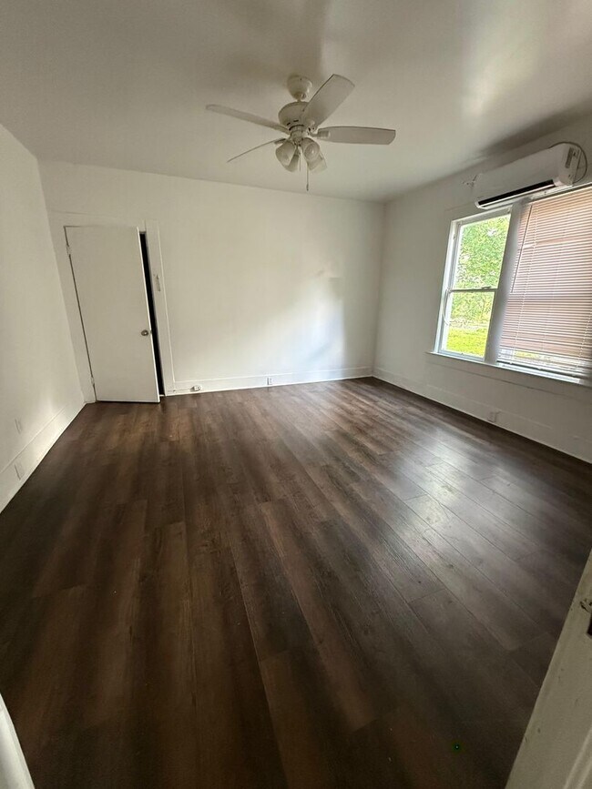 Photo - 2550 Pierce St