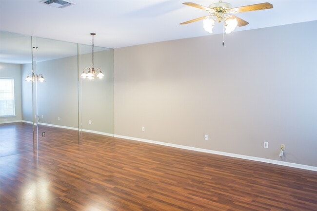 Photo - 3098 Holly Hall St Unidad 3098