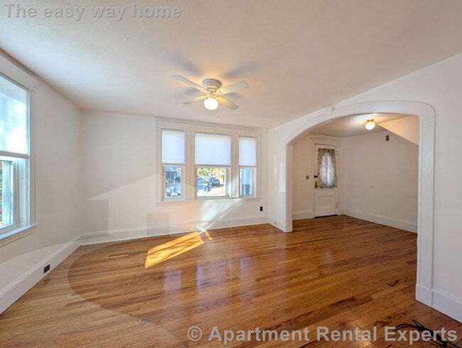 Photo - 119 Lowell St Unidad #1